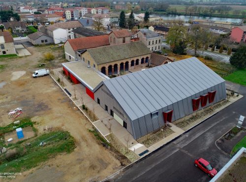 TOURNUS Salle des fêtes Charpente Nugues Bourgogne Saone et Loire 71 Bois Ossature Couverture Zinguerie Bardage