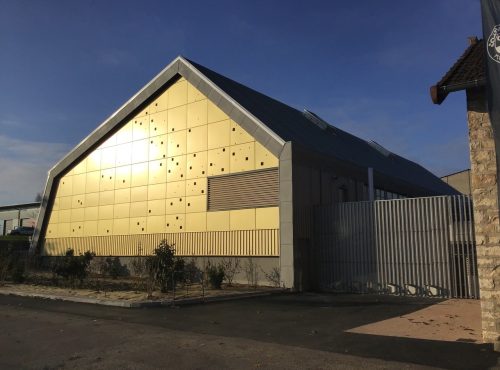 TOURNUS Salle des fêtes Charpente Nugues Bourgogne Saone et Loire 71 Bois Ossature Couverture Zinguerie Bardage